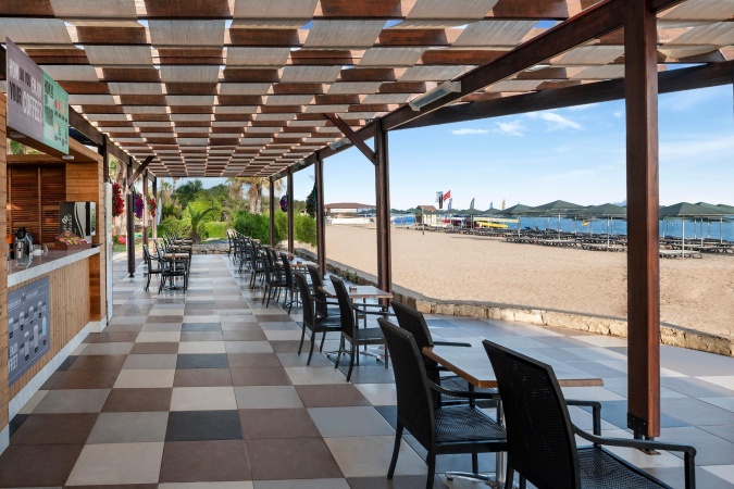 Theas Coffe Beach Bar